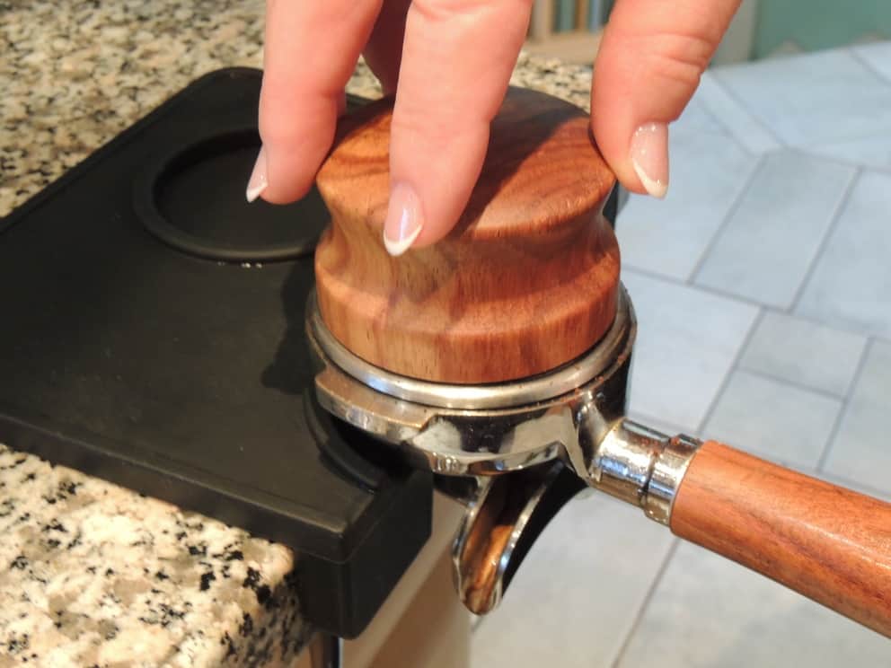warum richtiges tampern für einen perfekten espresso so wichtig ist